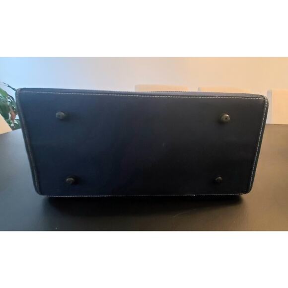 HAUTE DOG Luxury Pet Carrier/Tote Simply Dog Zip Top, Vents,16 X 11 X 8 Red Blue - Picture 5 of 6